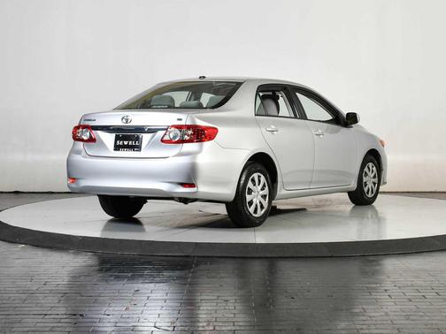 2011 Toyota Corolla LE