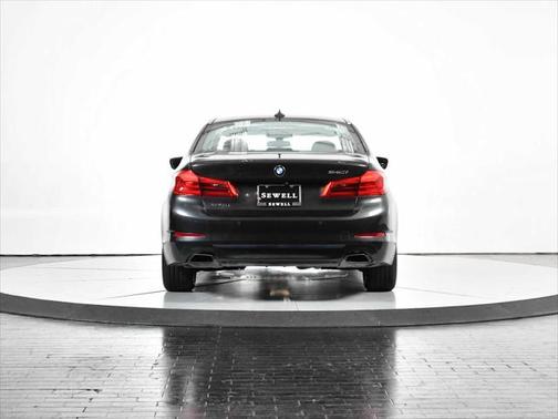 2019 BMW 540 540i