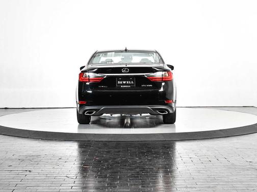 2017 Lexus ES 350 Base
