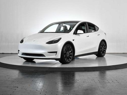 Pearl White Multi-Coat 2023 Tesla Model Y Performance Dual Motor All-Wheel Drive