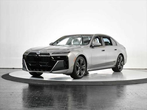 2023 BMW 740 i
