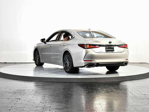 2022 Lexus ES 350 Base