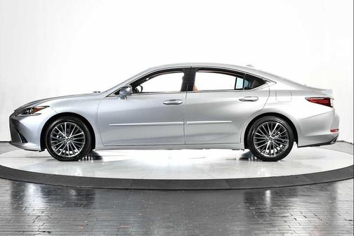 2022 Lexus ES 350 Base