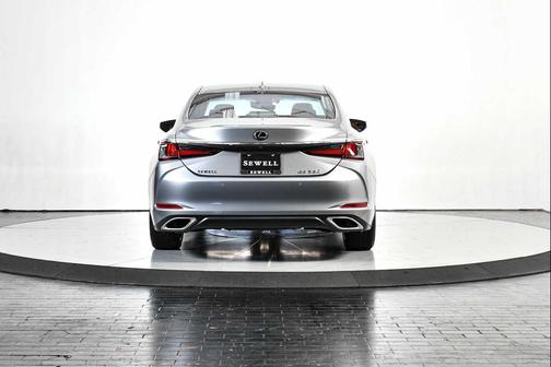 2022 Lexus ES 350 Base