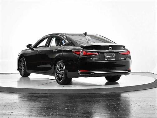 2024 Lexus ES 300h Base
