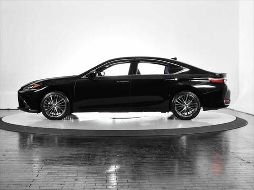 2024 Lexus ES 300h Base