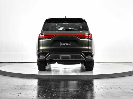 2025 Lexus LX 700h Luxury