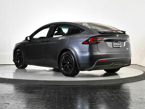 2023 Tesla Model X Plaid Tri Motor All-Wheel Drive