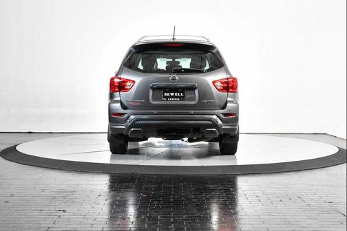 2018 Nissan Pathfinder Platinum