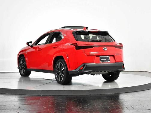 2025 Lexus UX 300h Premium