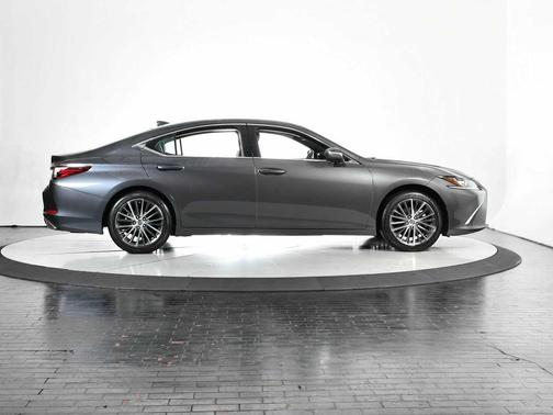 2023 Lexus ES 350 Base