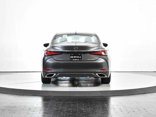 2023 Lexus ES 350 Base