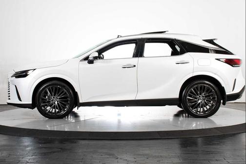 Eminent White Pearl 2023 Lexus RX 350h Luxury