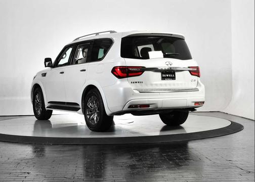 2021 INFINITI QX80 Luxe