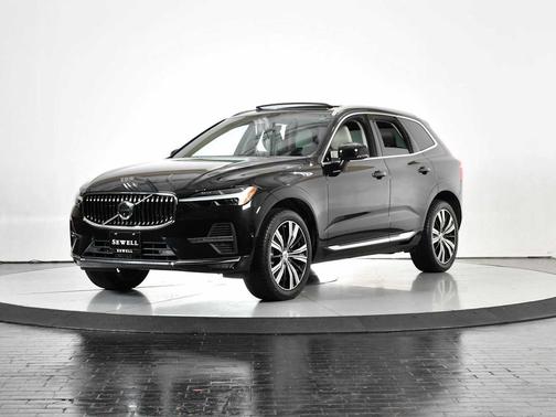 2023 Volvo XC60 B5 Plus Bright Theme