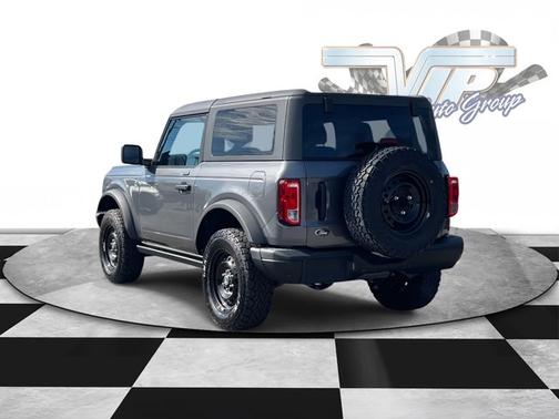 CARBONIZED GRAY METALLIC 2023 Ford Bronco BLACK DIAMOND