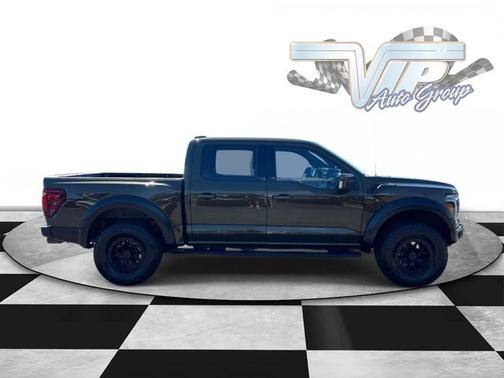 SHELTER GREEN 2025 Ford F-150 RAPTOR