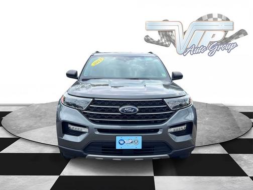 CARBONIZED GRAY METALLIC 2023 Ford Explorer XLT