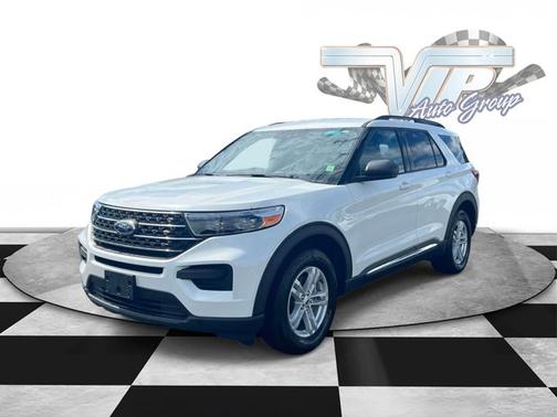 STAR WHITE MET TRI-COAT 2024 Ford Explorer XLT