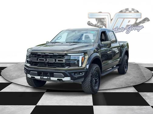 SHELTER GREEN 2024 Ford F-150 RAPTOR