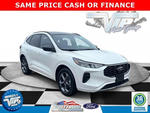 STAR WHITE METALLIC TRI-COA 2023 Ford Escape ST-LINE