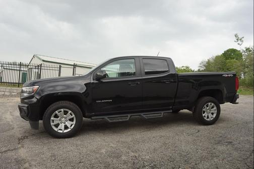Black 2021 Chevrolet Colorado LT