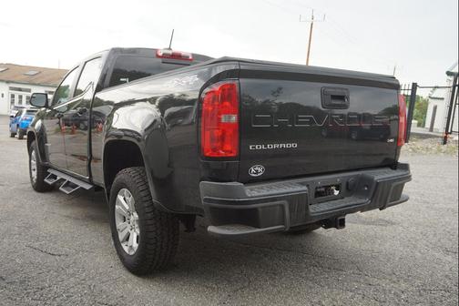 Black 2021 Chevrolet Colorado LT
