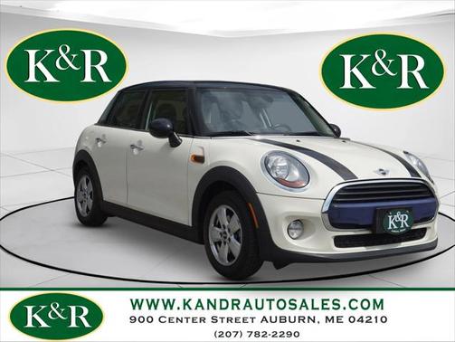 2017 MINI Hardtop Cooper
