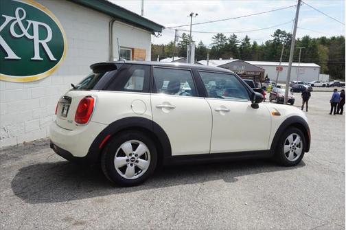 2017 MINI Hardtop Cooper