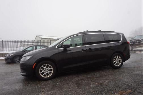 2020 Chrysler Voyager LXI