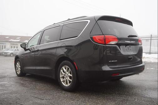 2020 Chrysler Voyager LXI