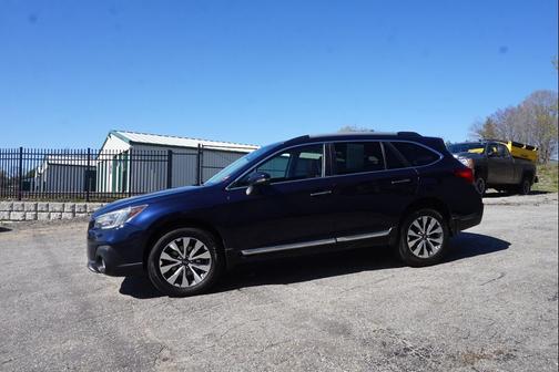 Dark Blue Pearl 2018 Subaru Outback 2.5i Touring