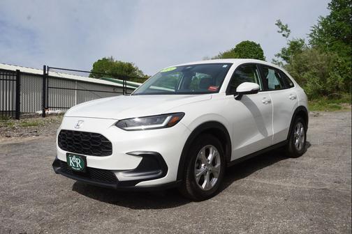 Platinum White Pearl 2024 Honda HR-V LX