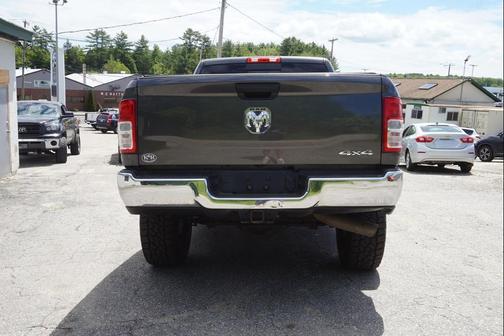 2022 RAM 2500 Tradesman Crew Cab 4x4 6'4' Box