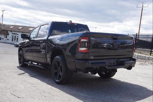 Diamond Black Crystal Pearlcoat 2021 RAM 1500 Big Horn/Lone Star