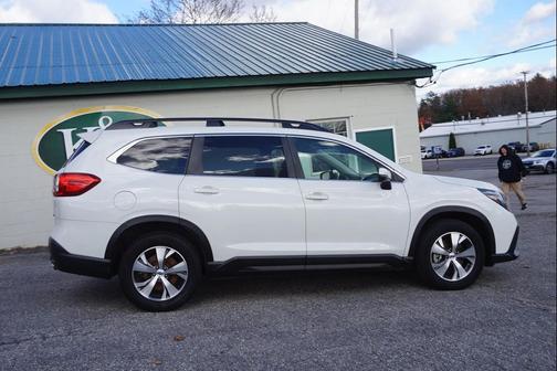 2023 Subaru Ascent Premium 7-Passenger