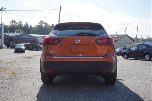 2017 Nissan Rogue Sport SL