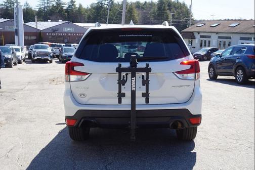 Crystal White Pearl 2019 Subaru Forester Premium