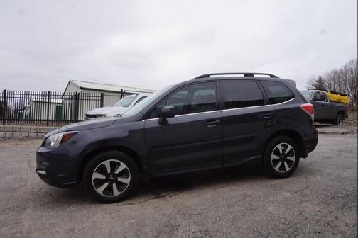 Dark Gray Metallic 2018 Subaru Forester 2.5i Limited