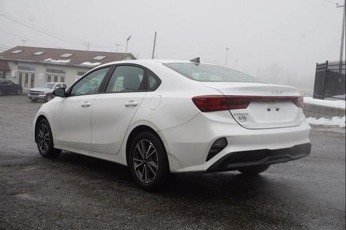 2022 Kia Forte LXS