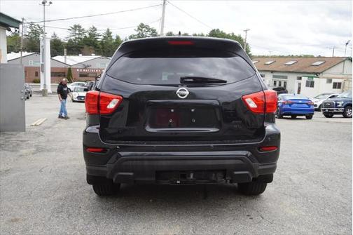2019 Nissan Pathfinder SL