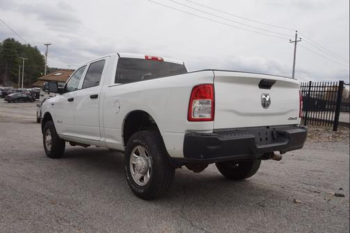 2019 RAM 2500 Tradesman Crew Cab 4x4 6'4' Box