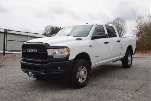 2019 RAM 2500 Tradesman Crew Cab 4x4 6'4' Box