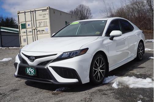 2023 Toyota Camry SE