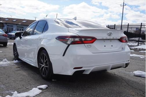 2023 Toyota Camry SE