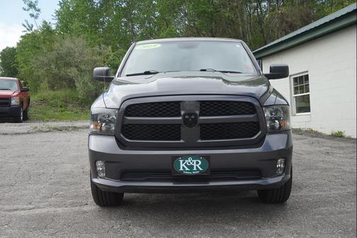 Granite Crystal Metallic Clearcoat 2019 RAM 1500 Express