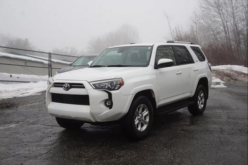 2024 Toyota 4Runner SR5