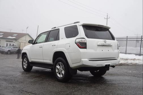 2024 Toyota 4Runner SR5