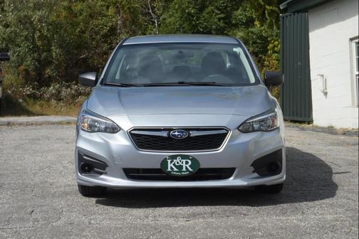 2019 Subaru Impreza 2.0i