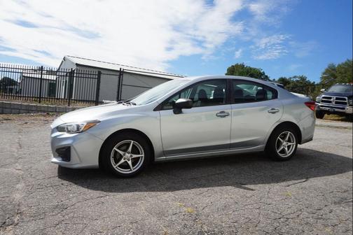 2019 Subaru Impreza 2.0i